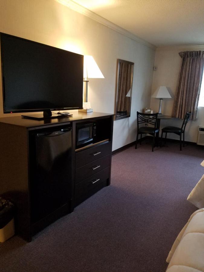 French Creek Inn 2*